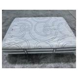 Serta iComfort Hybrid Vantage II Plush Queen Mattress - MSRP $1,299.00 - No Reserve!