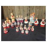 Assortment of Christmas Choirs Décor