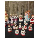 Assortment of Christmas Choirs Décor