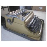 (EC1) Vintage Underwood Golden Touc...