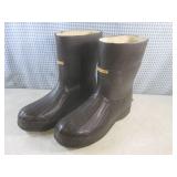 (BS) Pair of Thinsulate Rubber Boot...