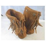 (CS) Pair of Minnetonka Women