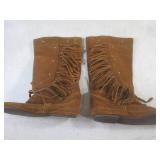 (CS) Pair of Minnetonka Women