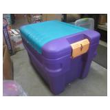 (EW2) Rubbermaid Sport Locker Stora...