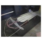 (EW7) Vintage Snow Sled...