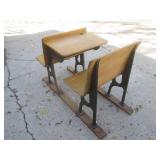 (UD3) Vintage 2-Seat School Desk...