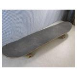 (F-3) Bird House Skateboard...