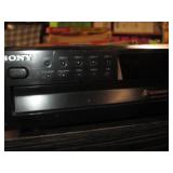 Sony CDP-CE275 5-disc CD Changer...