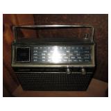 Lot of vintage AM/FM radios, plus a...