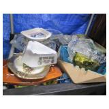 Wide variety of vintage ashtrays an...