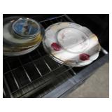 Wide variety of vintage ashtrays an...