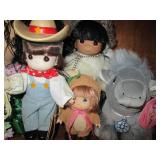 Assorted theme Precious Moments dol...