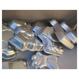 Large variety of character themed b...