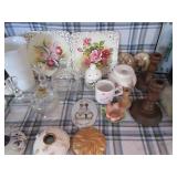 Vintage ruffled stemmed vases, glaz...
