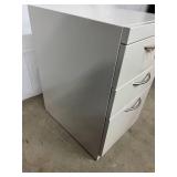 3-Drawer Pedestal Filing Cabinet with Lock - Sturdy Construction, Secure Storage, Single Lock - Great Condition! Has Key!