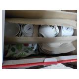 Seasonal Tradition 40 pc Dish Set...