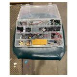 Box of electronic supplies (5884190)- ET