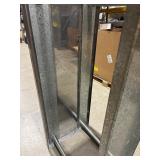 Metal table (589099)