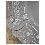 Dazzling Venetian Style Wall Mirror Dazzling Venetian Style Wall Mirror