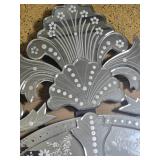 Dazzling Venetian Style Wall Mirror Dazzling Venetian Style Wall Mirror