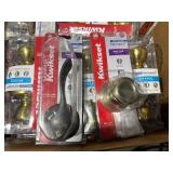Assorted Door Knobs 26 in Total Assorted Door Knobs 26 in Total