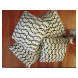 4 Pillows and 3 vases, tallest 2 va...