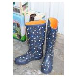 Variety of Gardening Items