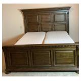 Broyhill Lyla Panel King Adjustable Bed with Two Thomasville Twin Mattresses & Two Remotes