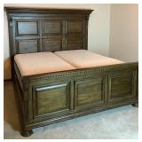 Broyhill Lyla Panel King Adjustable Bed with Two Thomasville Twin Mattresses & Two Remotes