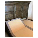 Broyhill Lyla Panel King Adjustable Bed with Two Thomasville Twin Mattresses & Two Remotes