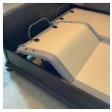 Broyhill Lyla Panel King Adjustable Bed with Two Thomasville Twin Mattresses & Two Remotes