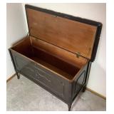 Vintage Roos Manufacturing Cedar Chest