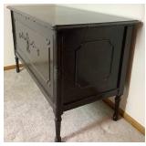 Vintage Roos Manufacturing Cedar Chest