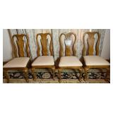 Thomasville Court Oak Oval Dining Table with 6 Chairs and 2 Leaves