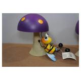 *2* Regal Art Metal Bee/Mushroom Garden Statues *2* Regal Art Metal Bee/Mushroom Garden Statues