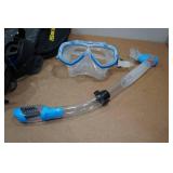 Cressi Adult Rondine Palau Fin Snorkel Set - Fin Size M/L Cressi Adult Rondine Palau Fin Snorkel Set - Fin Size M/L