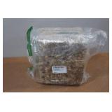 *2* Mr Bird Bugs, Nuts & Fruit 1.10lb Seed Cakes *2* Mr Bird Bugs, Nuts & Fruit 1.10lb Seed Cakes