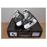 Winnwell Amp 300 Hockey Skates - Sr 9 Winnwell Amp 300 Hockey Skates - Sr 9
