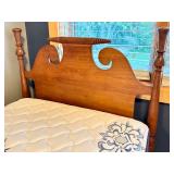 UL - Pair of Wooden Twin Bed Frames