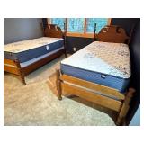 UL - Pair of Wooden Twin Bed Frames