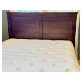 ML - Beautiful Queen Wooden Bed Frame with Headboard, Footboard