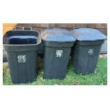 S - Set of 3 Black 30-Gallon Outdoor Trash Cans with Lids