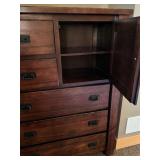 ULMBR - Wooden Dresser with 5 Drawers and Cabinet Compartment