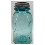 Set of 4 Vintage Ball Perfect Mason Blue Jars with Zinc Lids Set of 4 Vintage Ball Perfect Mason Blue Jars with Zinc Lids