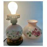 Vintage Hand-Painted Glass Hurricane Table Lamp with Floral Design Vintage Hand-Painted Glass Hurricane Table Lamp with Floral Design