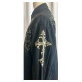 Set of 2 Roar Long Sleeve Button Up Shirts with Embroidery XL Set of 2 Roar Long Sleeve Button Up Shirts with Embroidery XL