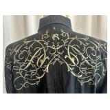 Set of 2 Roar Long Sleeve Button Up Shirts with Embroidery XL Set of 2 Roar Long Sleeve Button Up Shirts with Embroidery XL