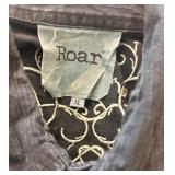 Set of 2 Roar Long Sleeve Button Up Shirts with Embroidery XL Set of 2 Roar Long Sleeve Button Up Shirts with Embroidery XL