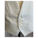 Oscar de la Renta Formal White Tuxedo Shirt and 2 matching Vests, Size 17/34 Oscar de la Renta Formal White Tuxedo Shirt and 2 matching Vests, Size 17/34