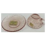 Arcoroc Hocking Pink Depression Glass Tea Set with Creamer, Sugar, 4 Cups and Saucers - Italy Arcoroc Hocking Pink Depression Glass Tea Set with Creamer, Sugar, 4 Cups and Saucers - Italy